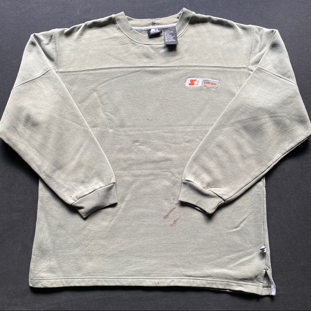 Starter sweater size medium